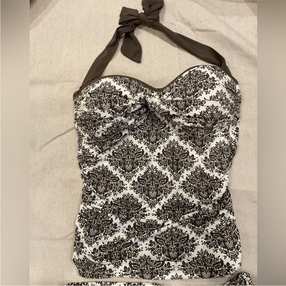 Tommy Bahama Tankini Top & Faux Wrap bottoms - Picture 2 of 11
